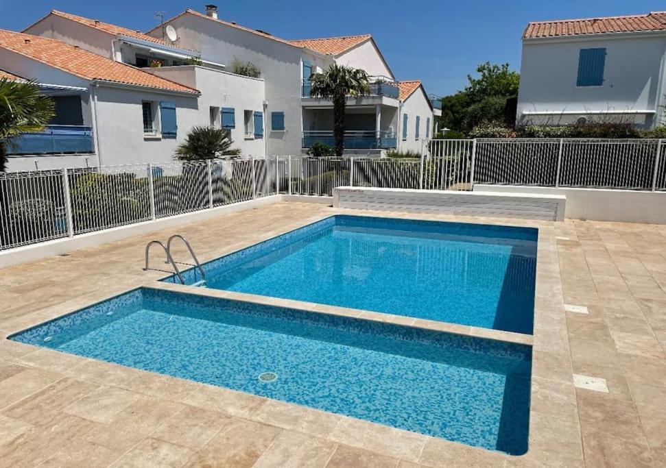 Jolie Maison Proche Mer - 8 Voyageurs - 4 Chambres Vaux-sur-Mer Exterior photo